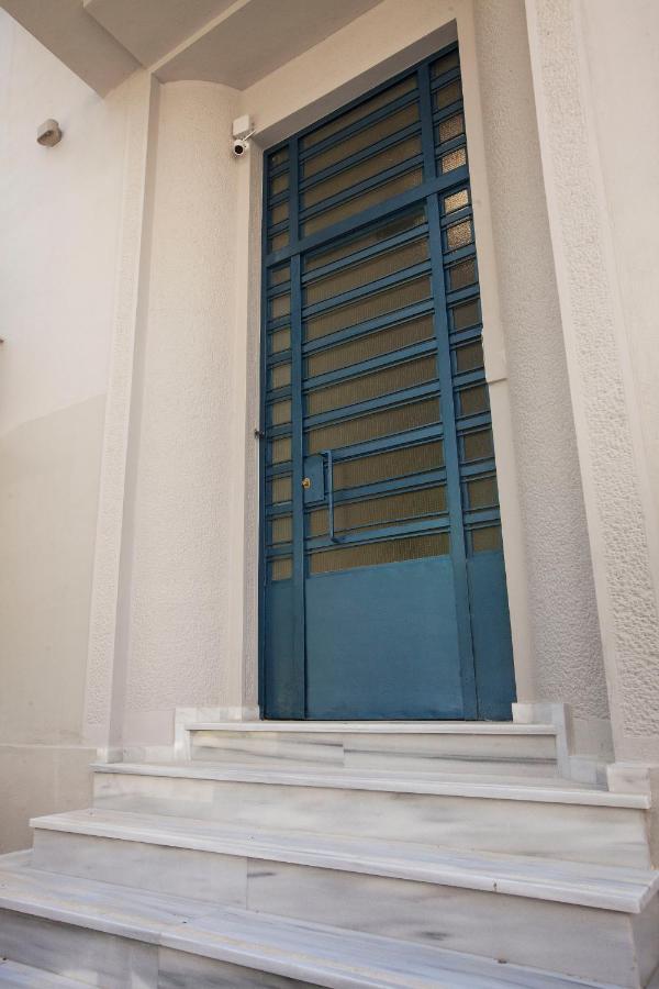 Lovely 1St Fl. Apt, With Balcony In Pagrati Атина Екстериор снимка