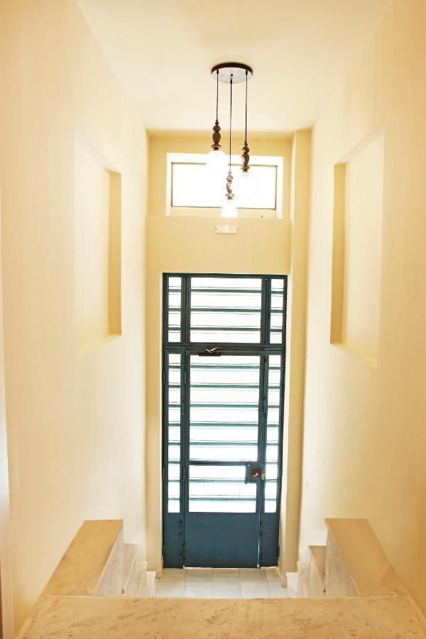 Lovely 1St Fl. Apt, With Balcony In Pagrati Атина Екстериор снимка