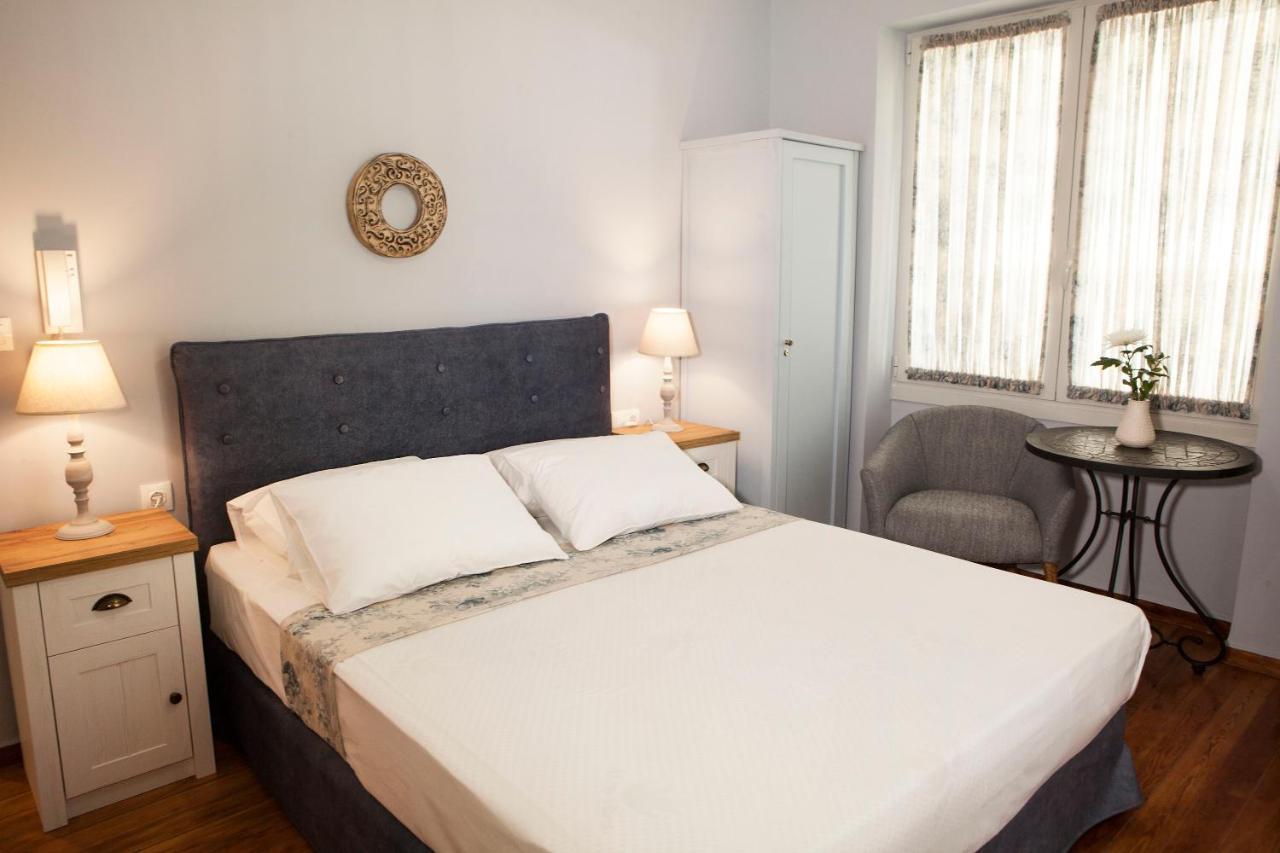 Lovely 1St Fl. Apt, With Balcony In Pagrati Атина Екстериор снимка