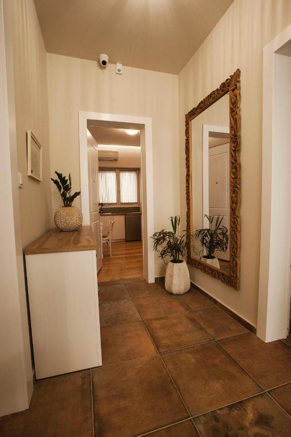 Lovely 1St Fl. Apt, With Balcony In Pagrati Атина Екстериор снимка