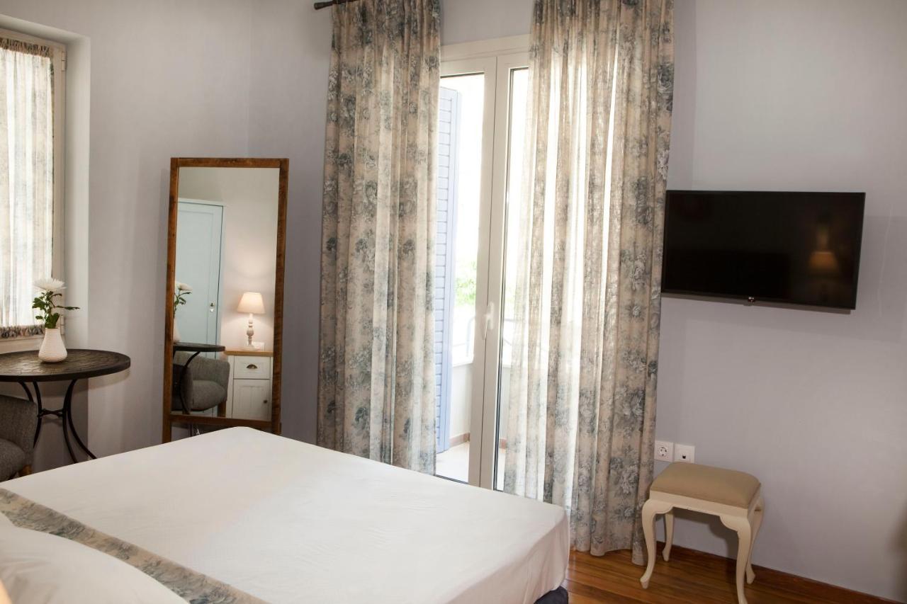 Lovely 1St Fl. Apt, With Balcony In Pagrati Атина Екстериор снимка